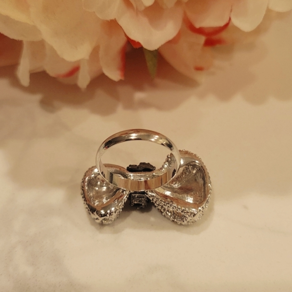 Statememt / Cocktail / Rhinestone Ribbon Ring - Picture 5 of 7